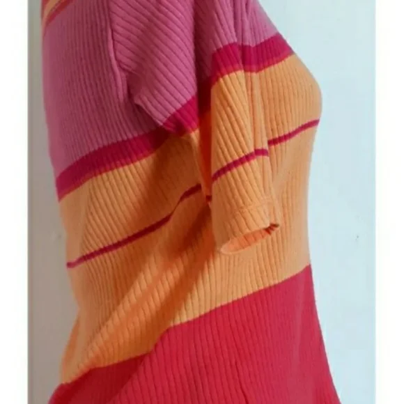 Womens Medium Top 3/4" Sleeved Striped ribbed slim fit shirt - Picture 7 of 9